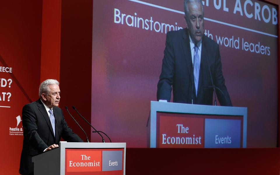 αβραμόπουλος-για-προσφυγικό-η-ε-ε-δεν-2145937