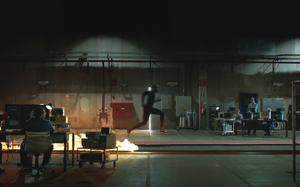 o-usain-bolt-τα-βάζει-και-με-την-φωτιά-2147034