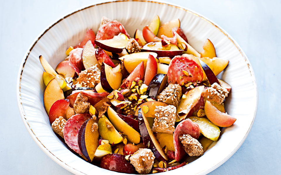 βανίλιες-και-δαμάσκηνα-με-σαλάμι-αέρο-2145282