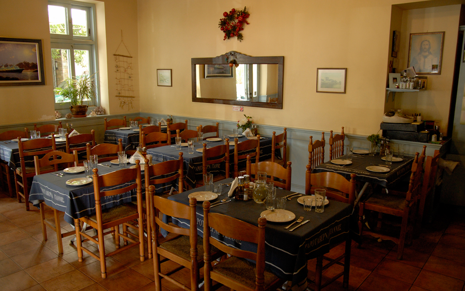 γιάννης-ψαρομεζέδες-στο-σπίτι-σου-2147431