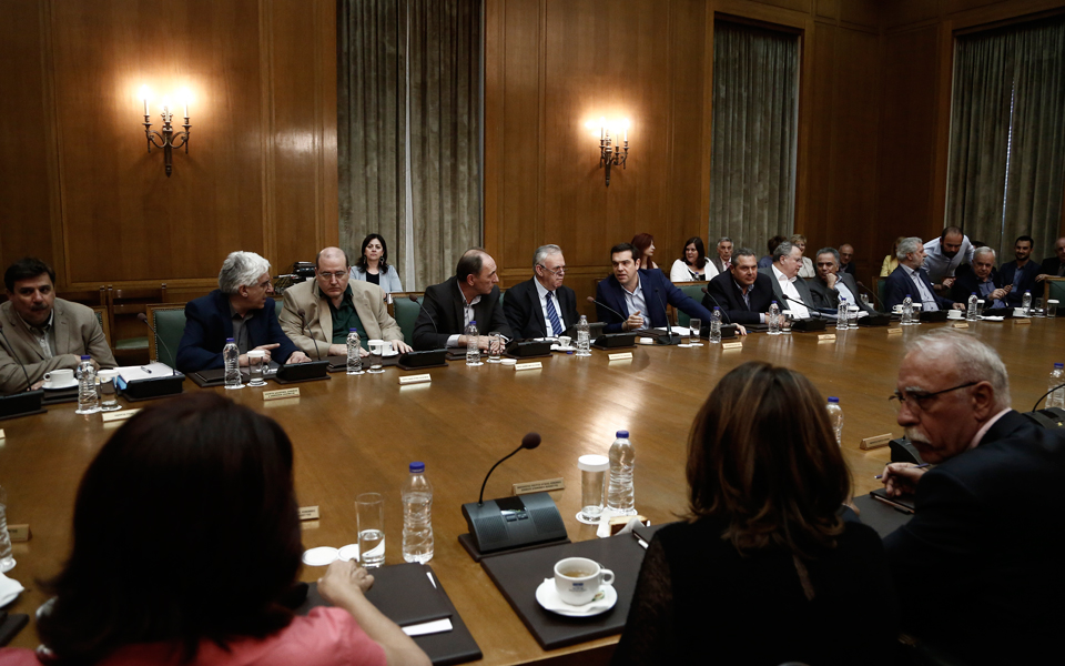 σε-αυγουστιάτικους-ρυθμούς-η-κυβέρνη-2145725