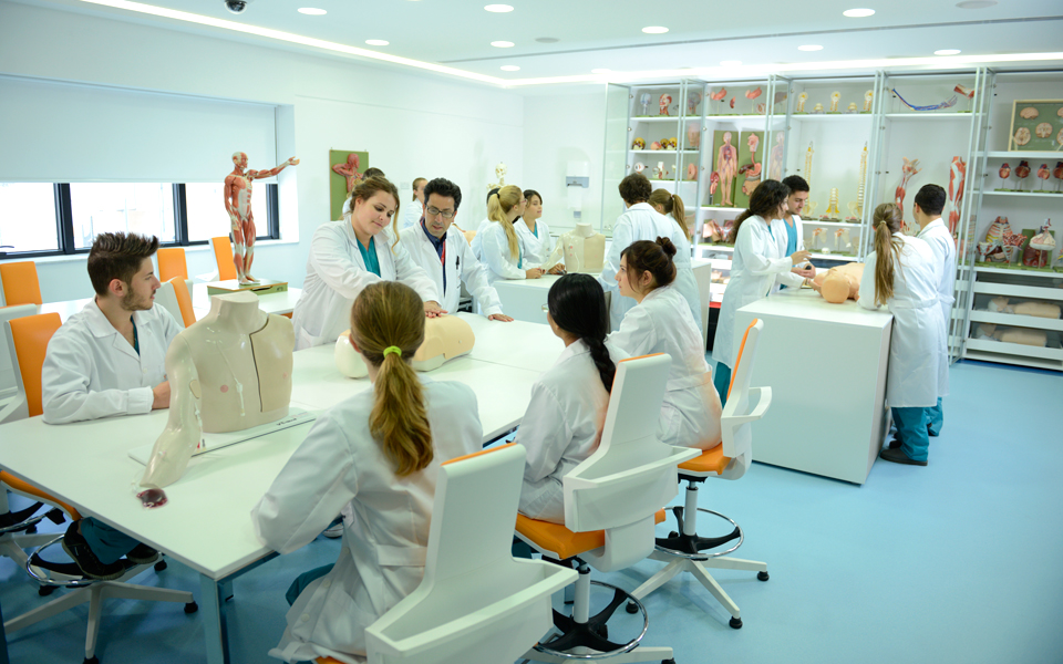 κολοσσιαία-επένδυση-της-laureate-international-universities-στην-ι-2146074