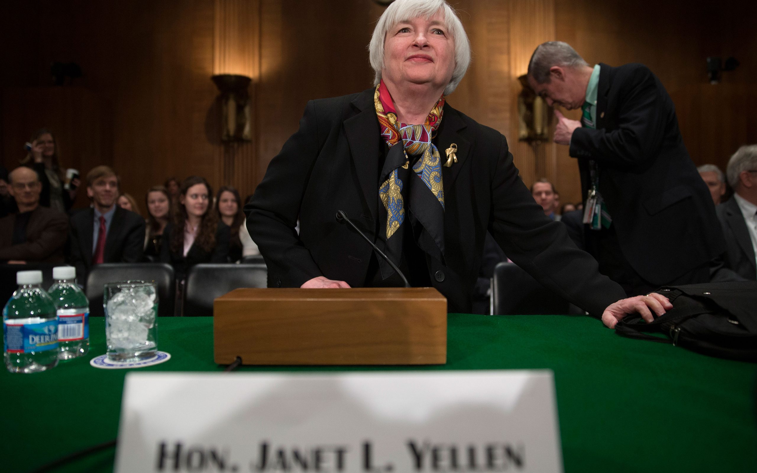 η-fed-έβαλε-πολύ-ψηλά-τον-πήχυ-2147690