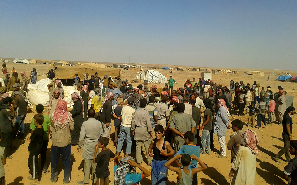 επιτυχής-η-διανομή-αγαθών-σε-πρόσφυγε-2145561