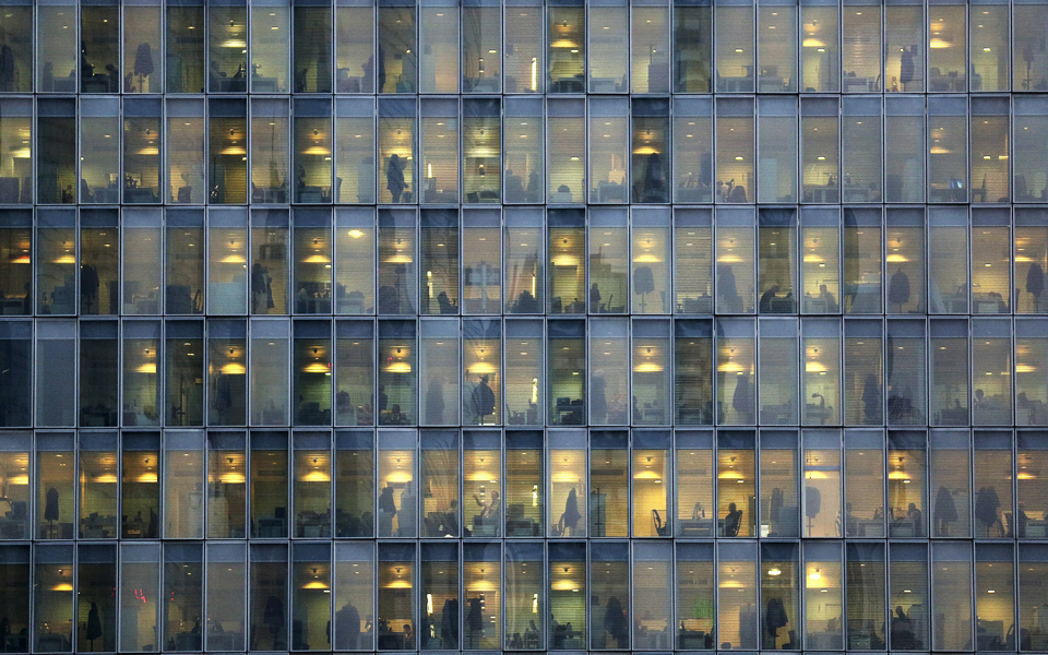 ποτέ-δεν-πεθαίνει-ούτε-χρεοκοπεί-2148183