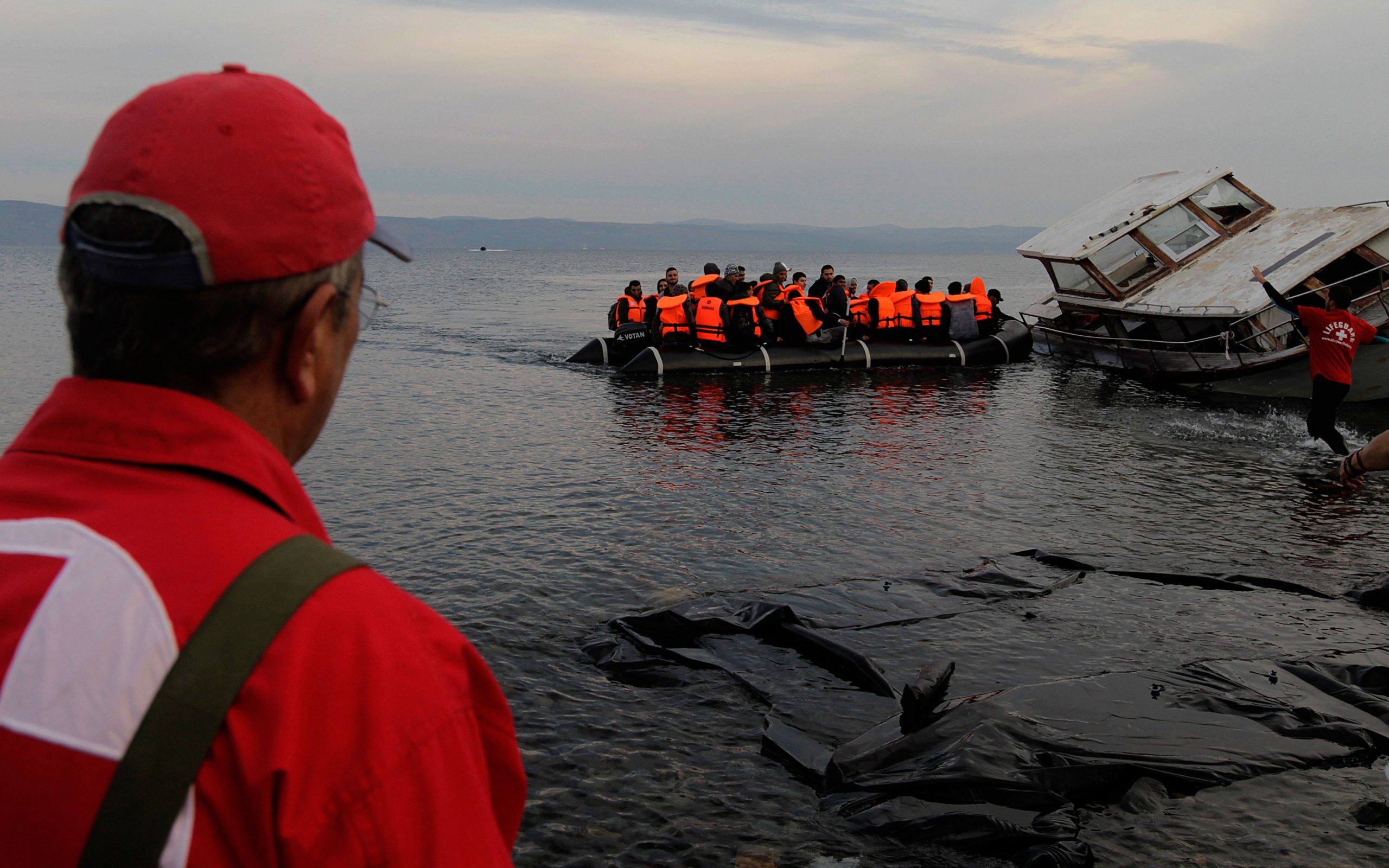 βάρκα-με-44-πρόσφυγες-και-μετανάστες-έφτ-2146836