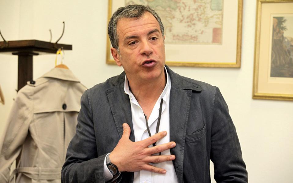 θεοδωράκης-τώρα-και-τοπικές-εκδοχές-σ-2147787