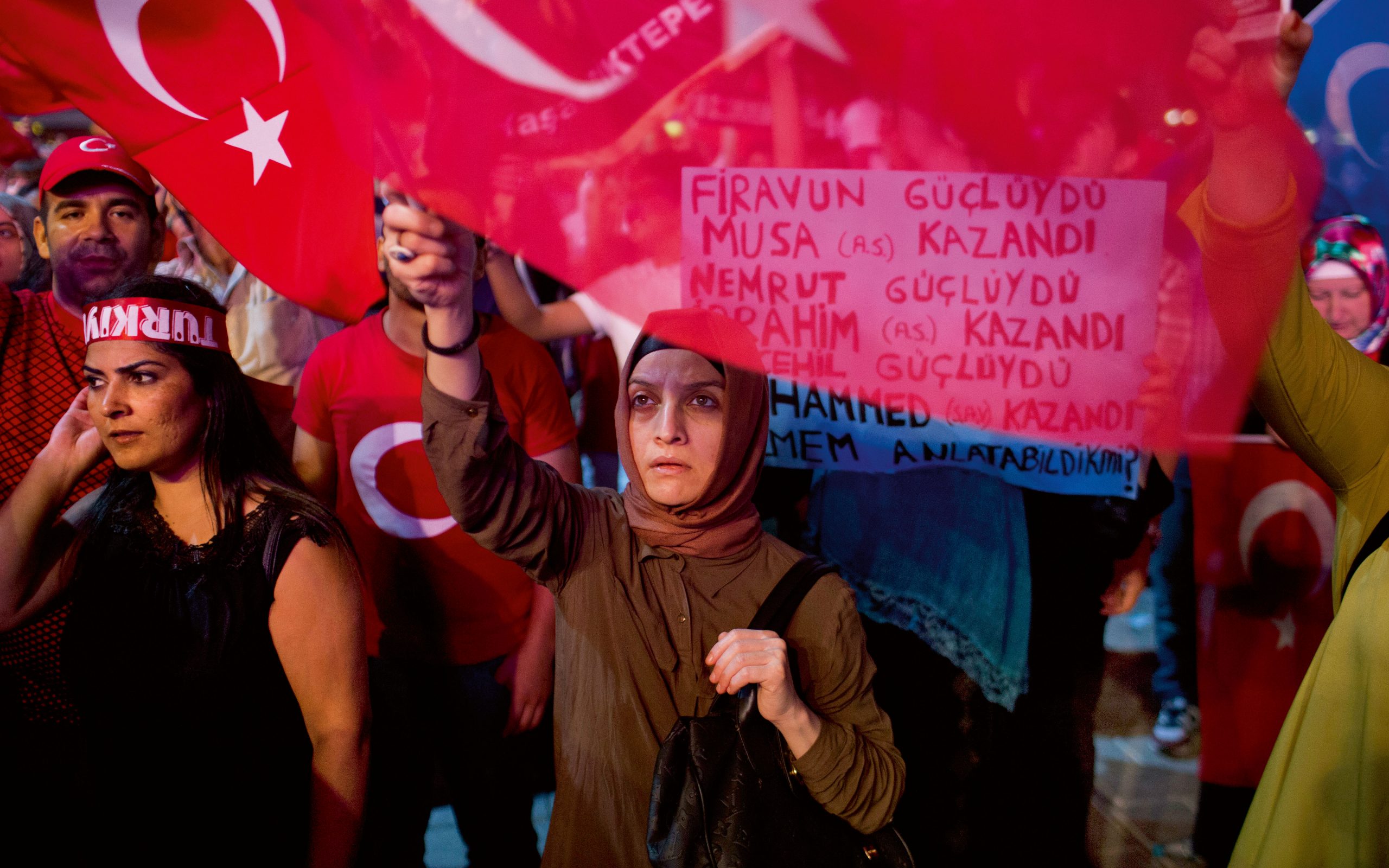 στις-πλατείες-της-πόλης-δύο-εβδομάδες-2144929