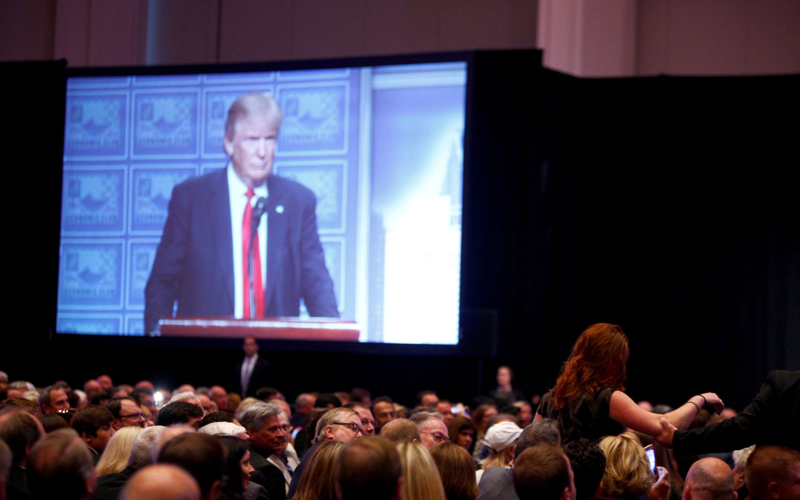 τραμπ-κατά-μμε-τα-μέσα-προστατεύουν-τ-2146684