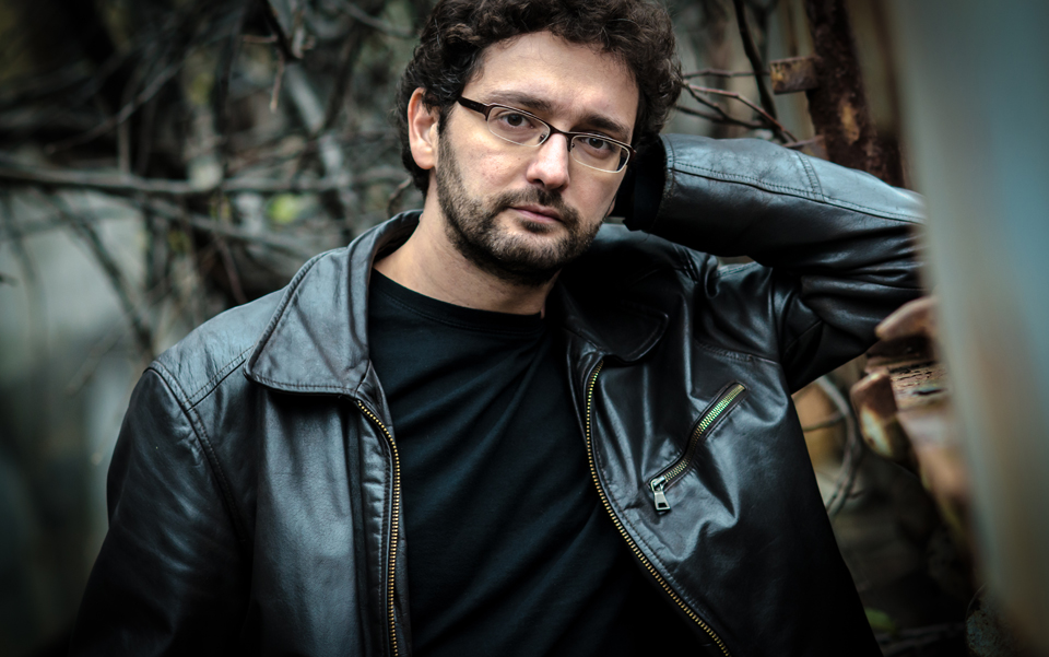 ενα-εικοσιτετράωρο-με-τον-βιολονίστα-2147886