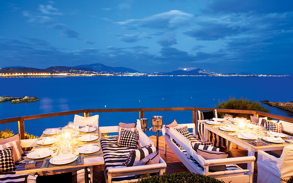 βγαίνουμε-παραλιακή-2145126