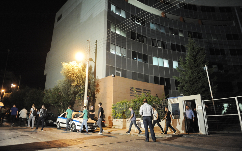 δημιουργία-ολιγοπωλίου-καταγγέλλουν-2149049