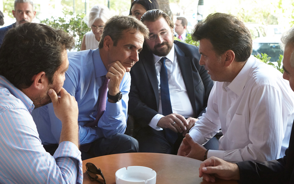 ο-μητσοτάκης-με-μικρό-καλάθι-στη-θεσ-2150409