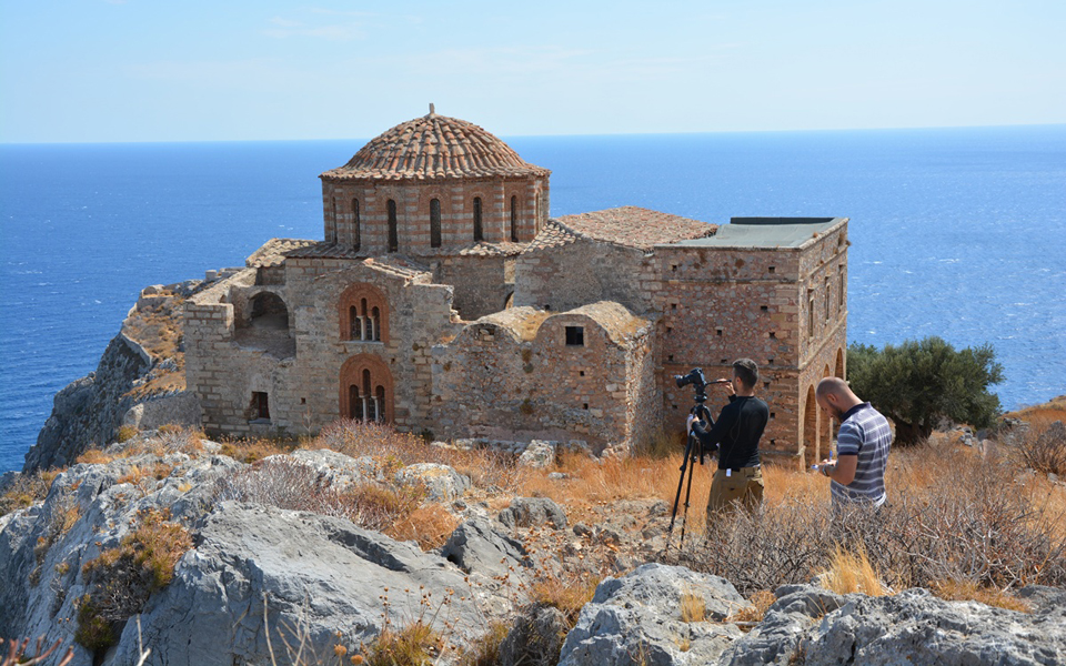 τα-νέα-μνημεία-και-οι-καινούργιες-ευ-2150614