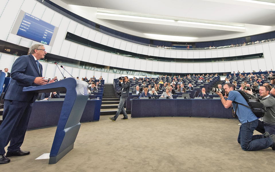 γιούνκερ-η-ε-ε-βρίσκεται-σε-υπαρξιακή-2150755