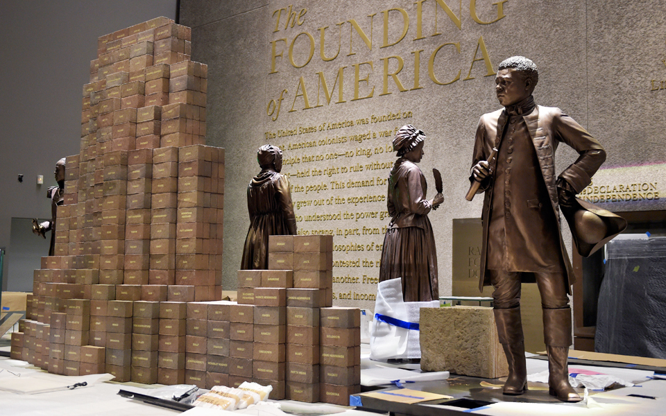 η-αμερικανική-ταυτότητα-ολοκληρώνετ-2151009