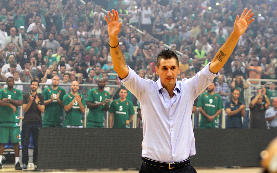 τίμησε-τον-διαμαντίδη-και-στρέφει-το-β-2151587