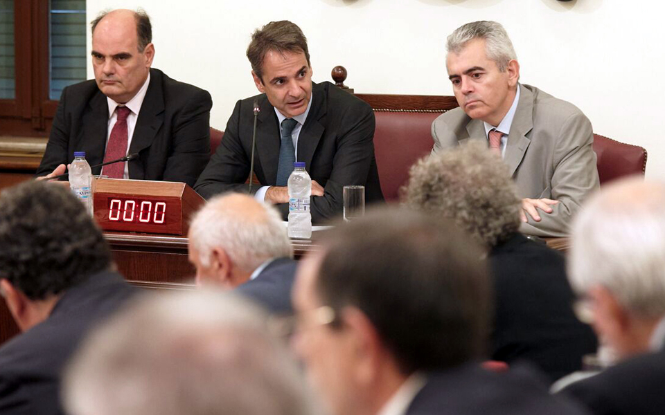 κυρ-μητσοτάκης-επαναφορά-συμβουλίων-2152140