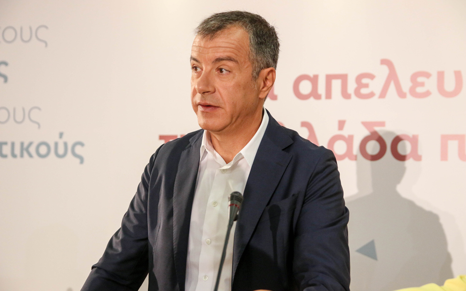 θεοδωράκης-χάος-στο-χάος-της-διαπλοκή-2152141