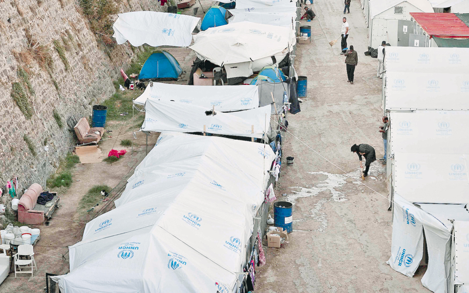 στο-έλεος-απαιτήσεων-των-διακινητών-2153274