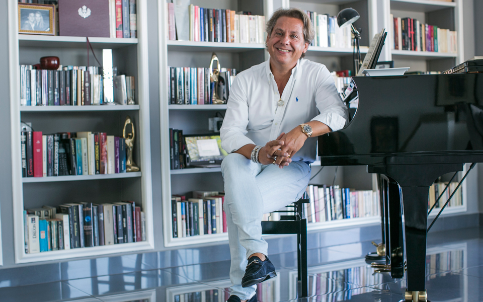 οι-ελληνες-μας-διδάσκουν-αντοχή-και-αν-2153176