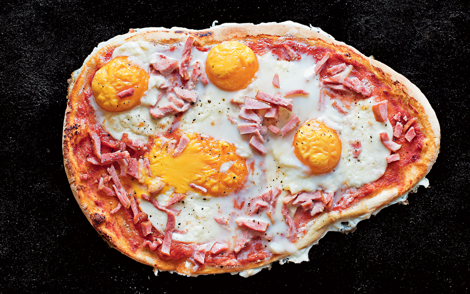 πίτσα-με-σύγλινο-μάνης-και-αυγά-2152913