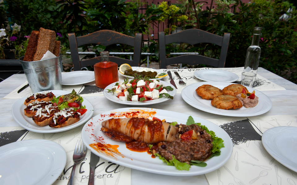 rediviva-cucina-povera-στην-άνω-πόλη-2149475