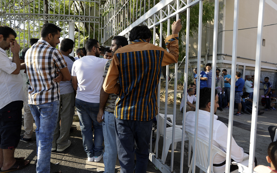 ναι-στην-προσωρινή-φιλοξενία-2-000-προσ-2150527