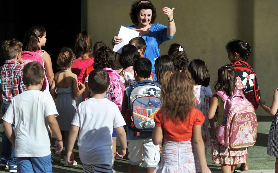 ζητούν-από-δασκάλους-να-διδάξουν-μουσ-2151775