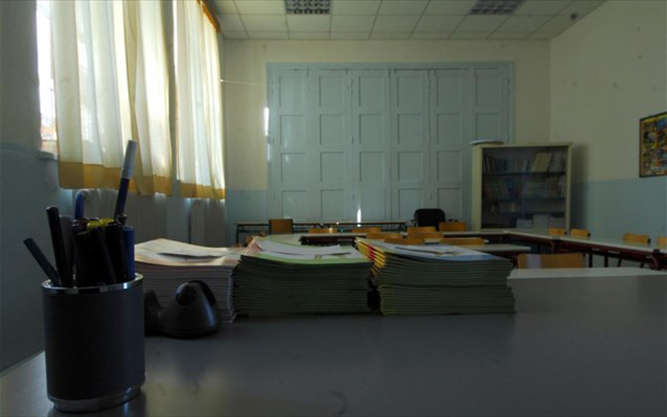 εκπαιδευτικό-σύστημα-για-τη-βιτρίνα-2150281