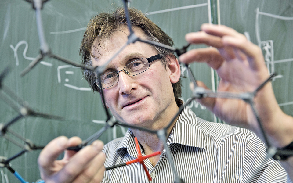 νομπέλ-χημείας-για-τις-μικρότερες-συσ-2154233