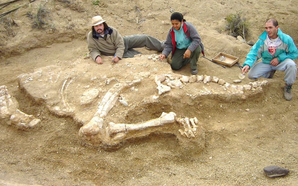 τα-μυστικά-του-πελώριου-αποτυπώματος-2154235