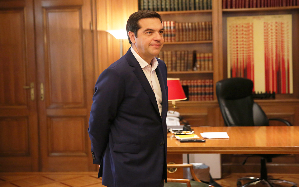 ενέσεις-ηθικού-από-αλ-τσίπρα-στους-βου-2154693