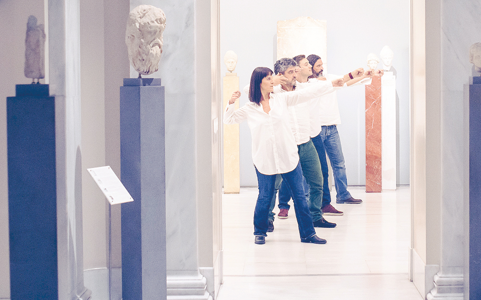 h-παράσταση-αρχίζει-όταν-το-mουσείο-mπ-2156265