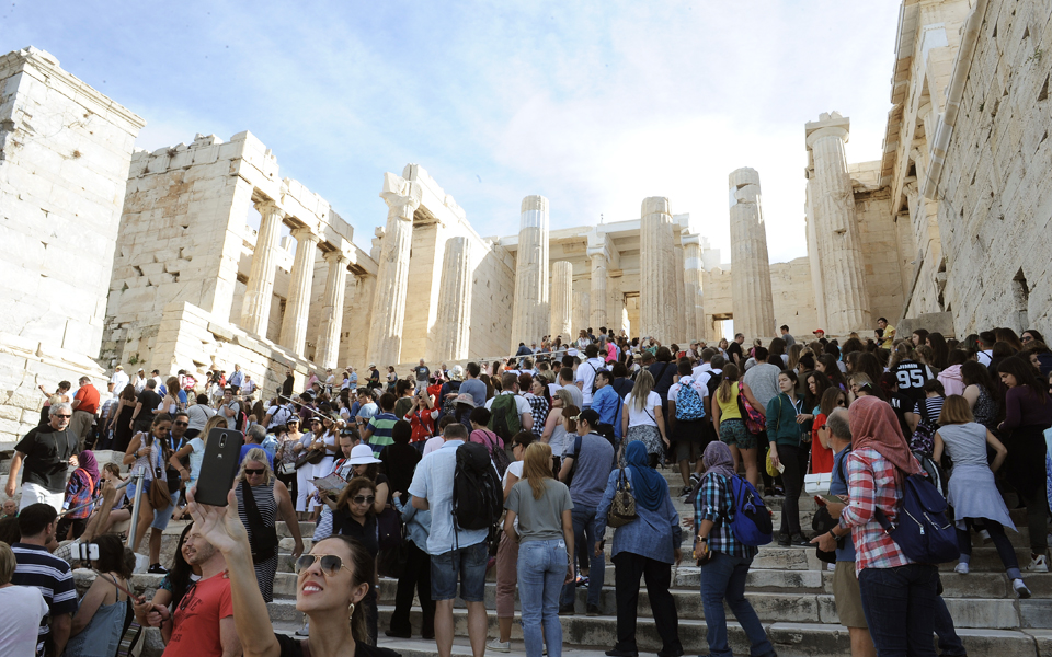 μέτρα-τόνωσης-του-τουρισμού-ζητεί-ο-σε-2156364