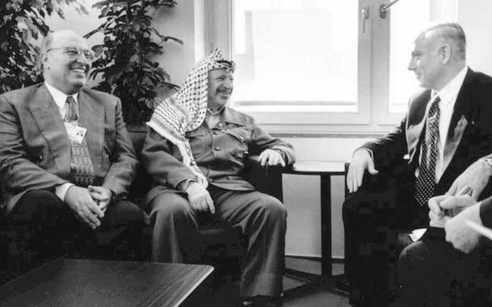 ναμπίλ-σάαθ-οι-επεμβάσεις-στη-μέση-ανα-2156398