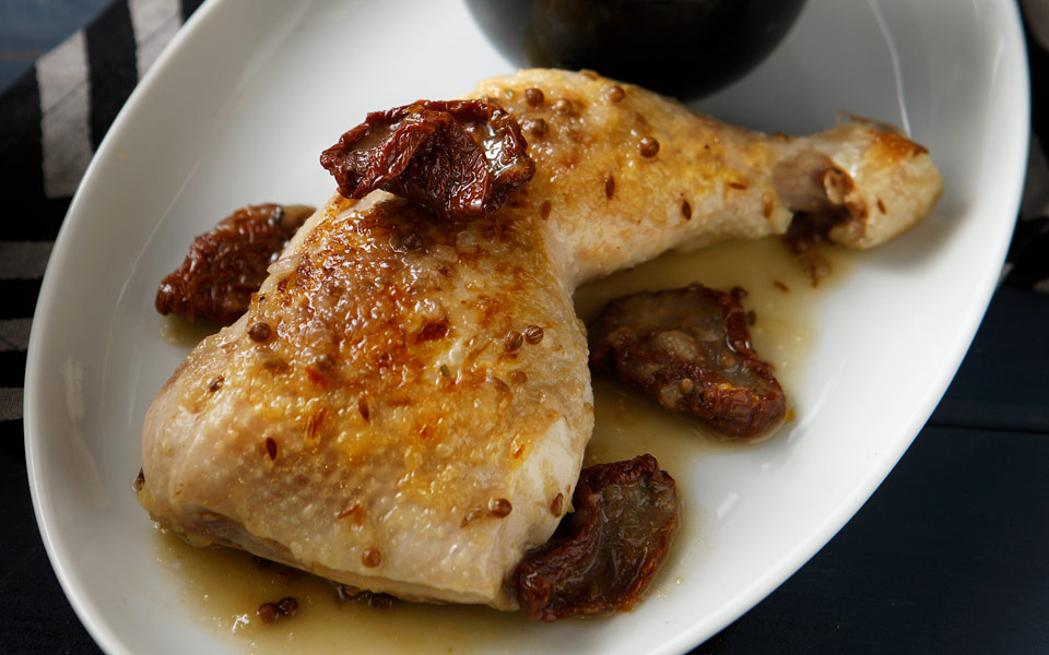 κοτόπουλο-μαγειρεμένο-σε-μπίρα-με-λια-2156293