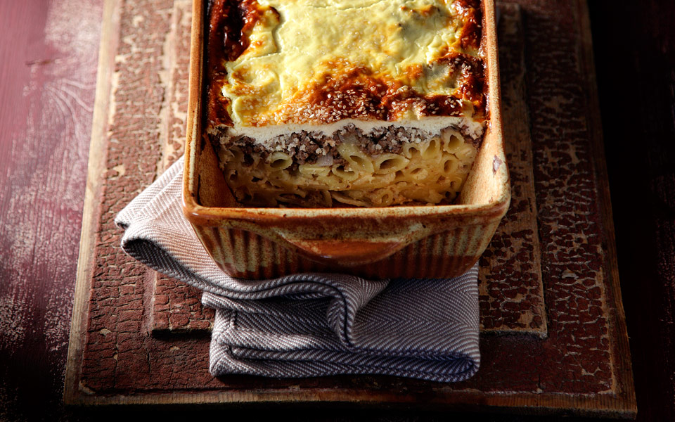 παστίτσιο-με-κρεμμυδάτο-κιμά-και-αρω-2158200