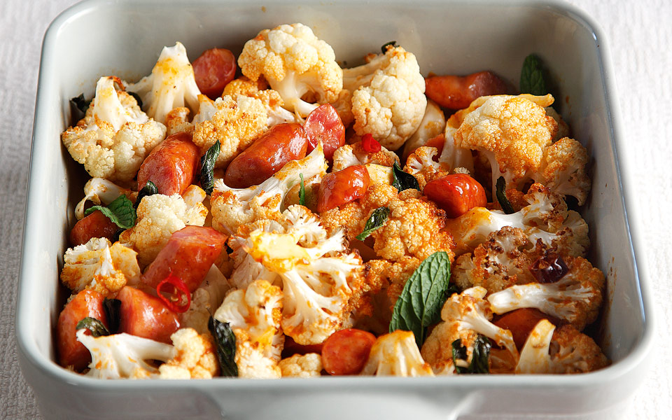 κουνουπίδι-στο-φούρνο-με-λουκάνικα-κα-2158182