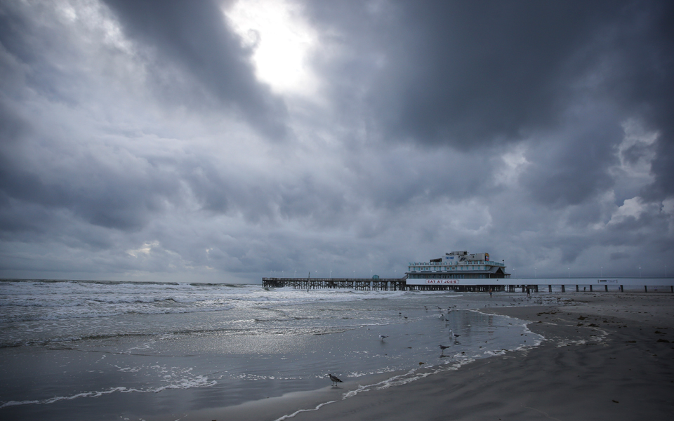 τουλάχιστον-140-νεκροί-από-τον-τυφώνα-μά-2154377