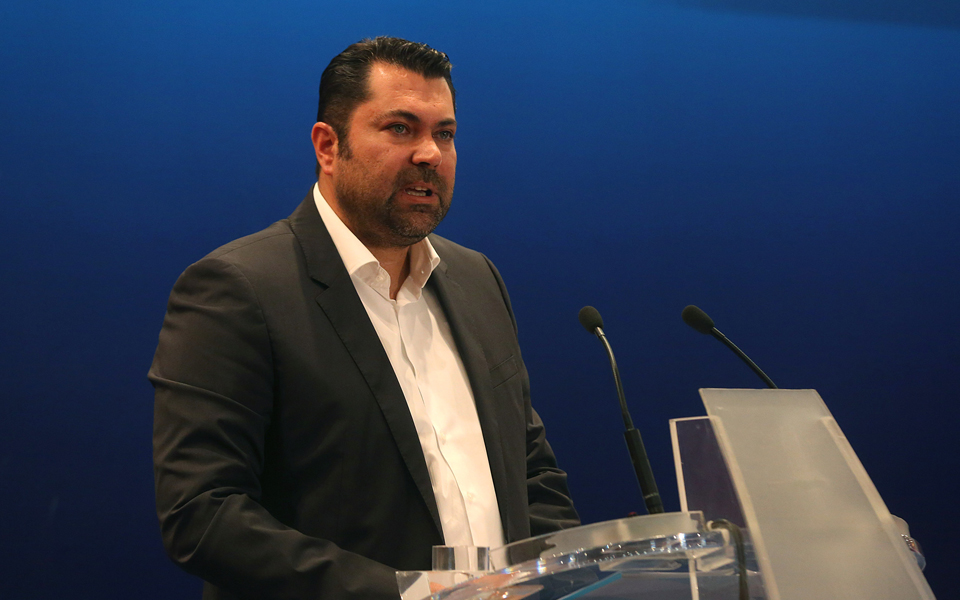 κρέτσος-δεσμευτικές-αλλά-όχι-και-σεβα-2157245