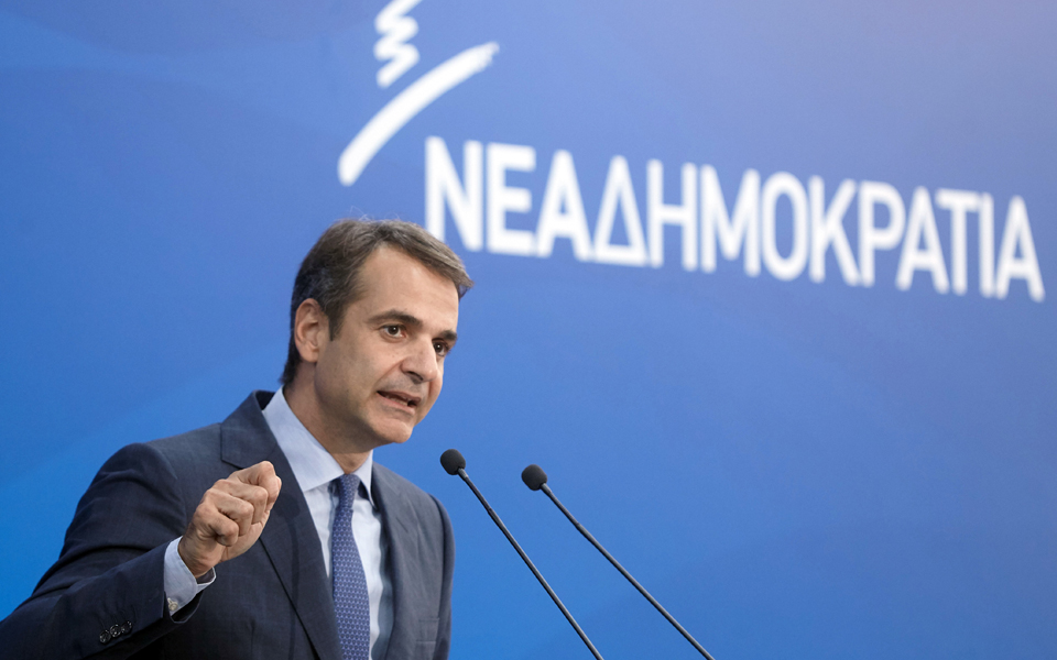 προσεκτικά-αλλά-αποφασιστικά-βήματα-2158010