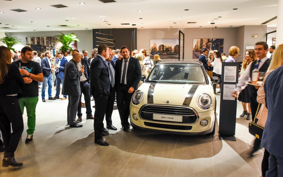 νέο-showroom-μινι-από-την-σπανός-α-ε-2157180