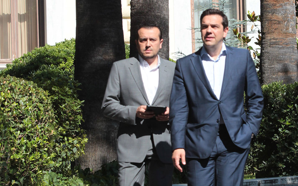 παππάς-δεν-παραιτούμαι-απολαμβάνω-τη-2157698