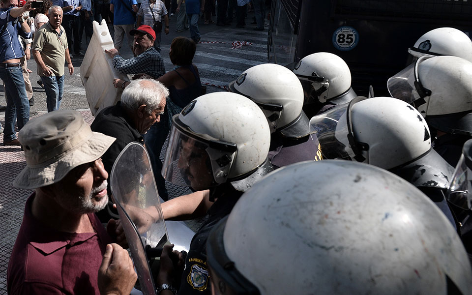 τέλος-στη-χρήση-χημικών-σε-πορείες-εργ-2153705