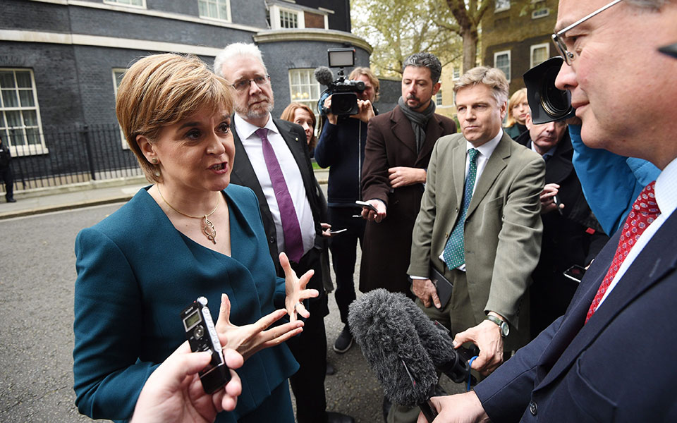 στέρτζον-για-τη-στρατηγική-διαπραγμά-2157303