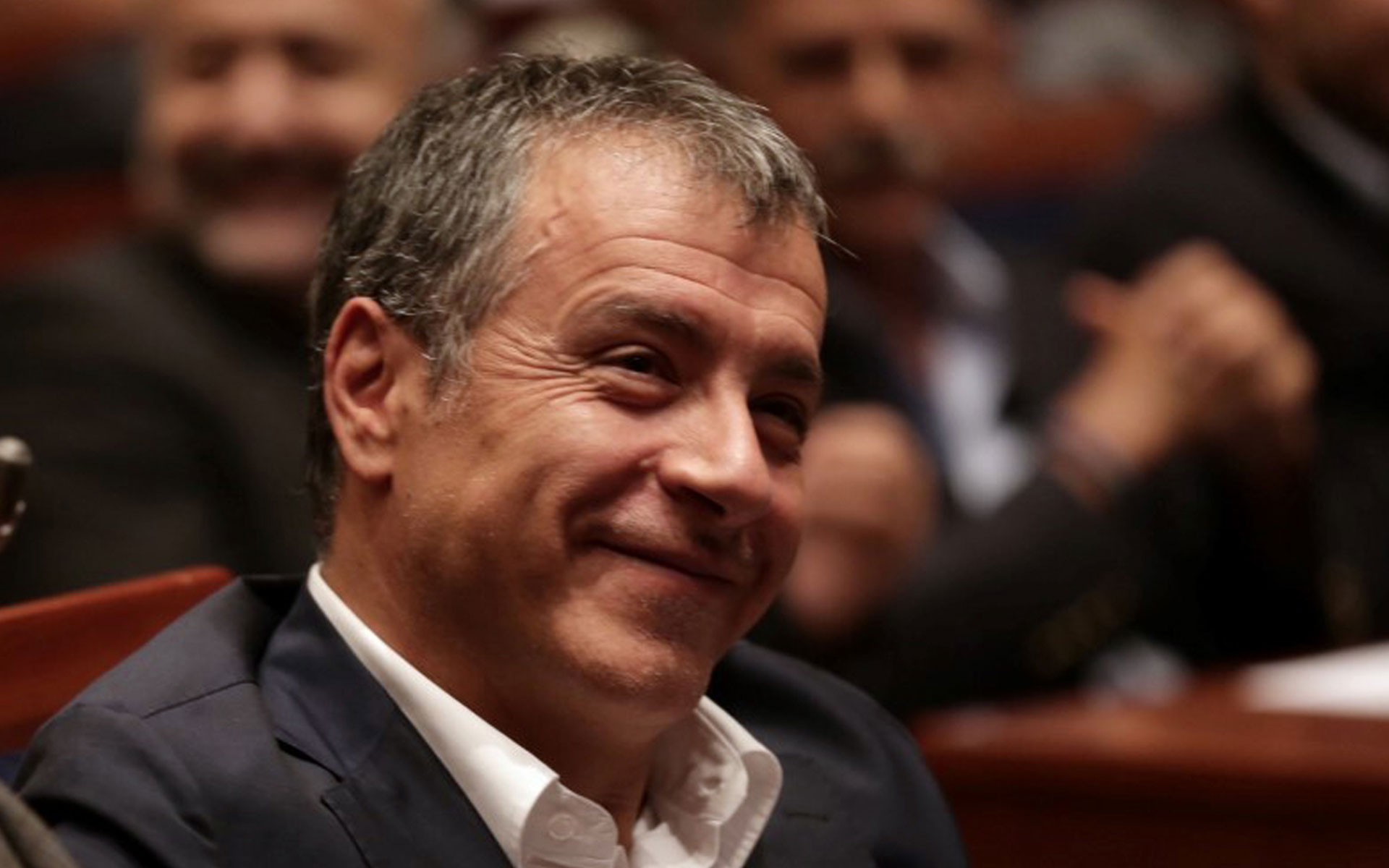 στ-θεοδωράκης-επιστροφή-στη-συνταγμ-2157709