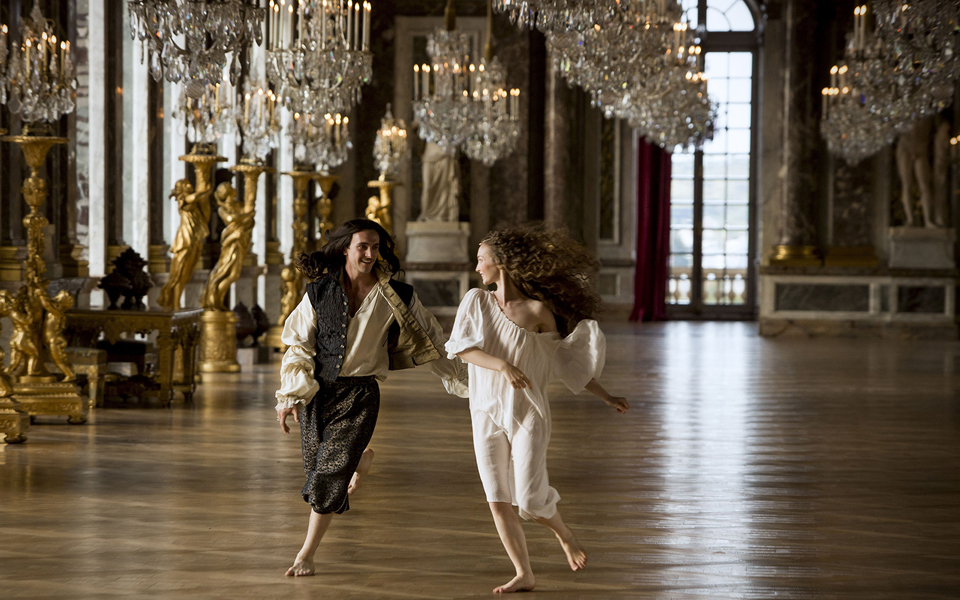 καθρεφτίζοντας-τις-βερσαλλίες-2155565