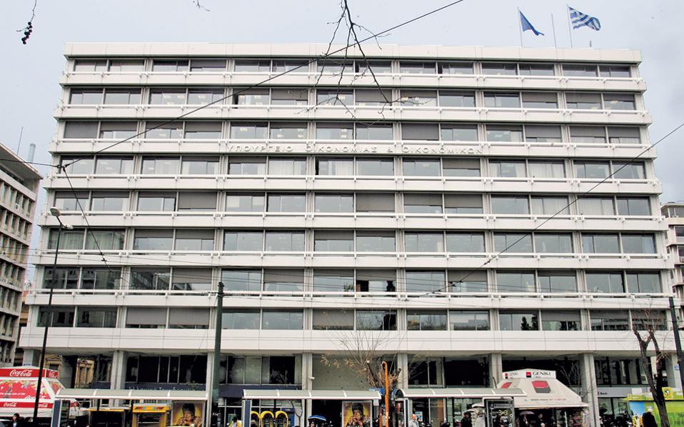 τα-νέα-μέτρα-οδηγούν-την-οικονομία-σε-ύ-2157556