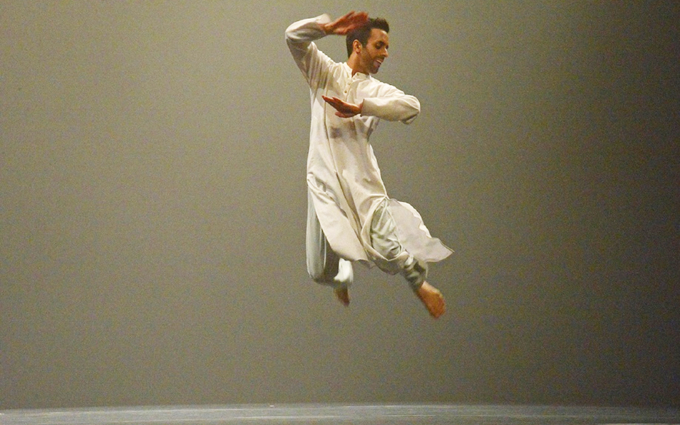 φόρος-τιμής-στον-καθαρό-χορό-2158387